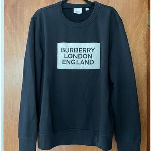 ⭐️Burberry crewneck⭐️